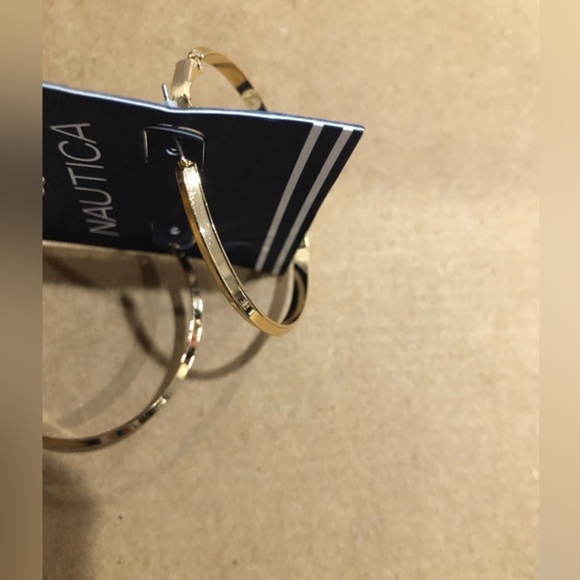 Nautica‎ gold tone circle angular hoop earrings new - Picture 11 of 14